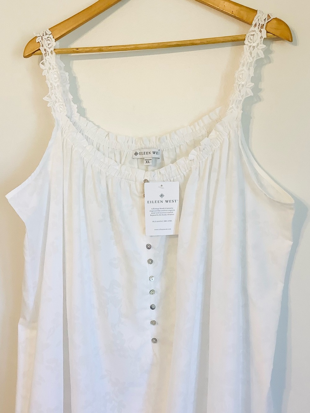 Eileen West NWT White Floral Nightgown Women’s Pleasant Dreams Sz.XL